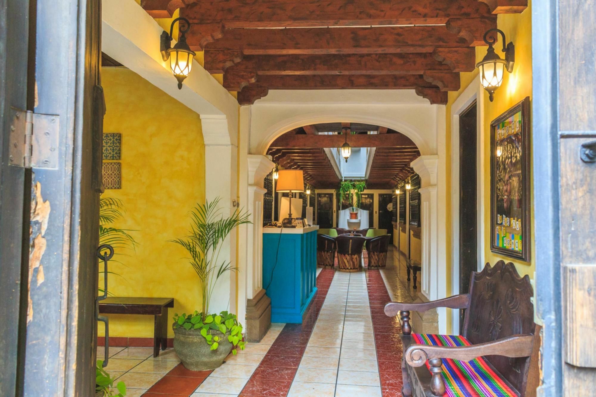 אנטיגואה גואטמלה Hotel Casa Santa Lucia מראה חיצוני תמונה