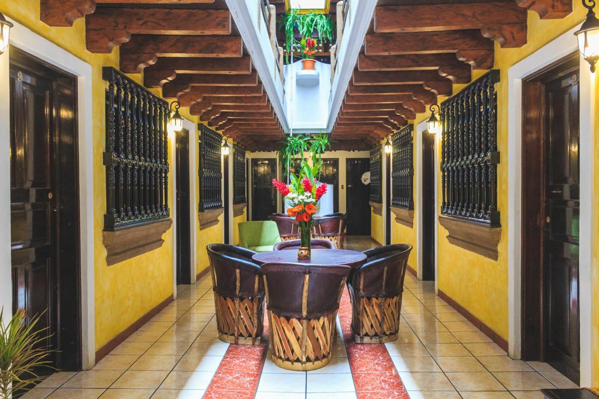אנטיגואה גואטמלה Hotel Casa Santa Lucia מראה חיצוני תמונה